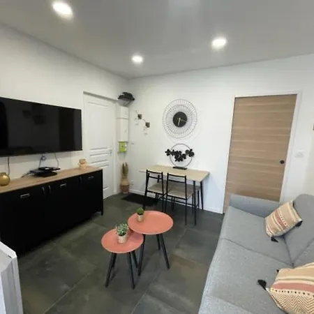 Le Nuage: Private Oasis With Garden Retreat Niort