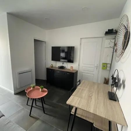 Apartman - Le Nuage - Unique, Espace Privatif Et Jardin Avec Plancha Et Salon Privatif, Stationnement Public Gratuit