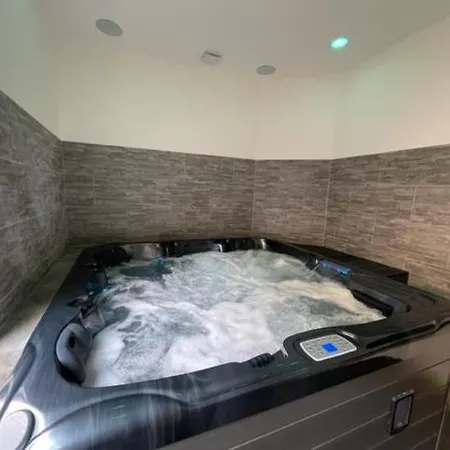 Appartement - Le Nuage - Unique, Espace Privatif Et Jardin Avec Plancha Et Salon Privatif, Stationnement Public Gratuit Niort